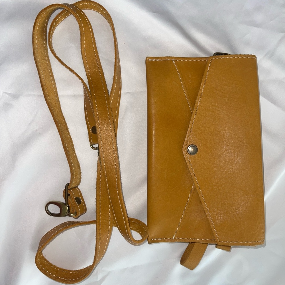 Well loved Portland Leather Sunflower Envelope Crossbody